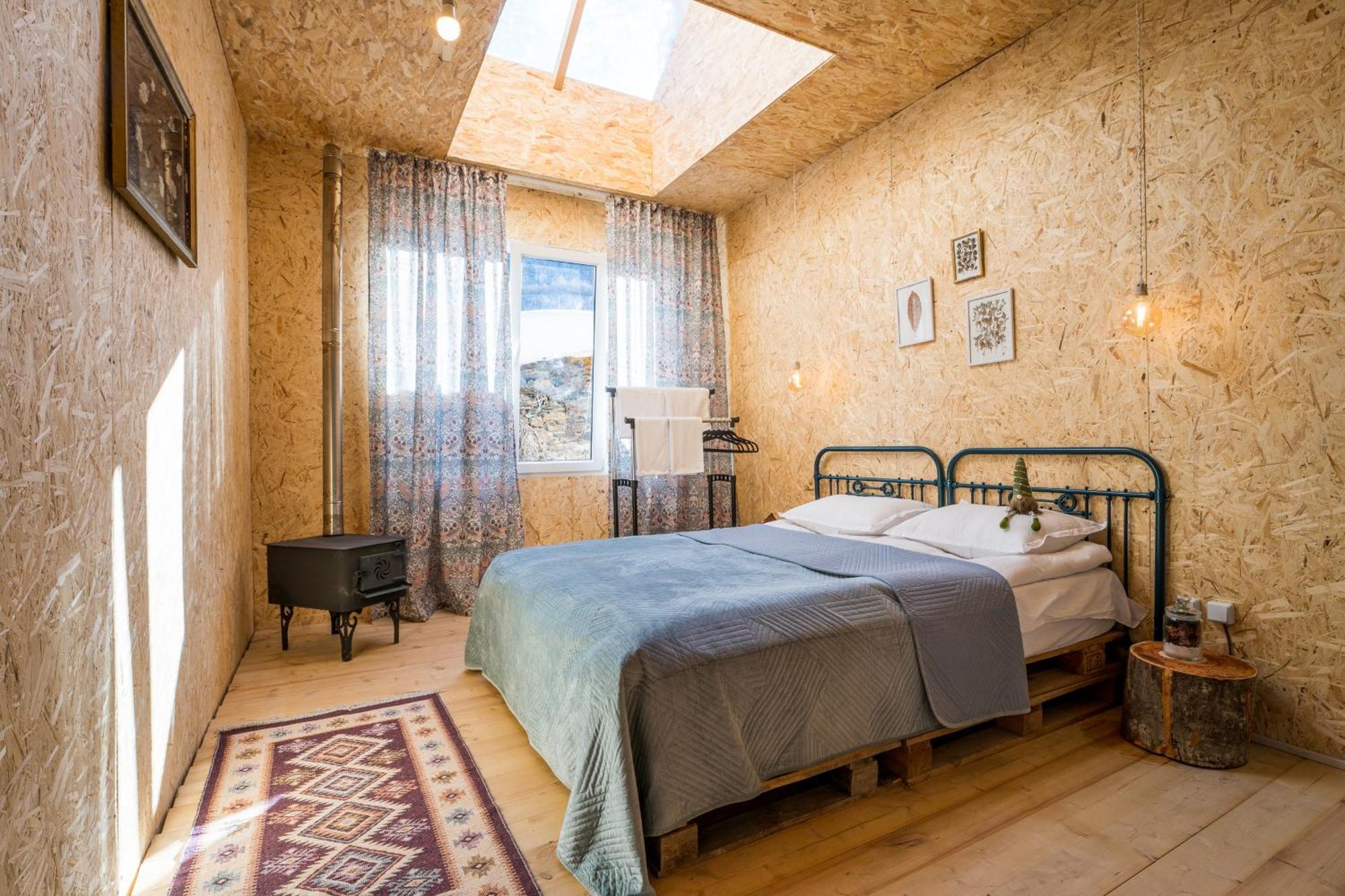 Agra Ushguli Hotell Exteriör bild